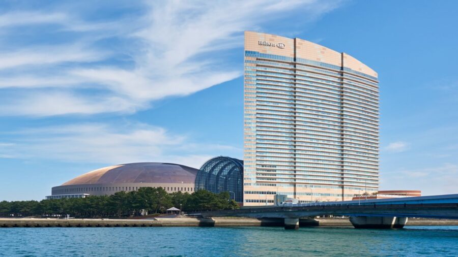 Hilton Fukuoka Sea Hawk, real photo